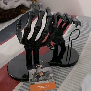 Hyde & Eek! Wine Holder